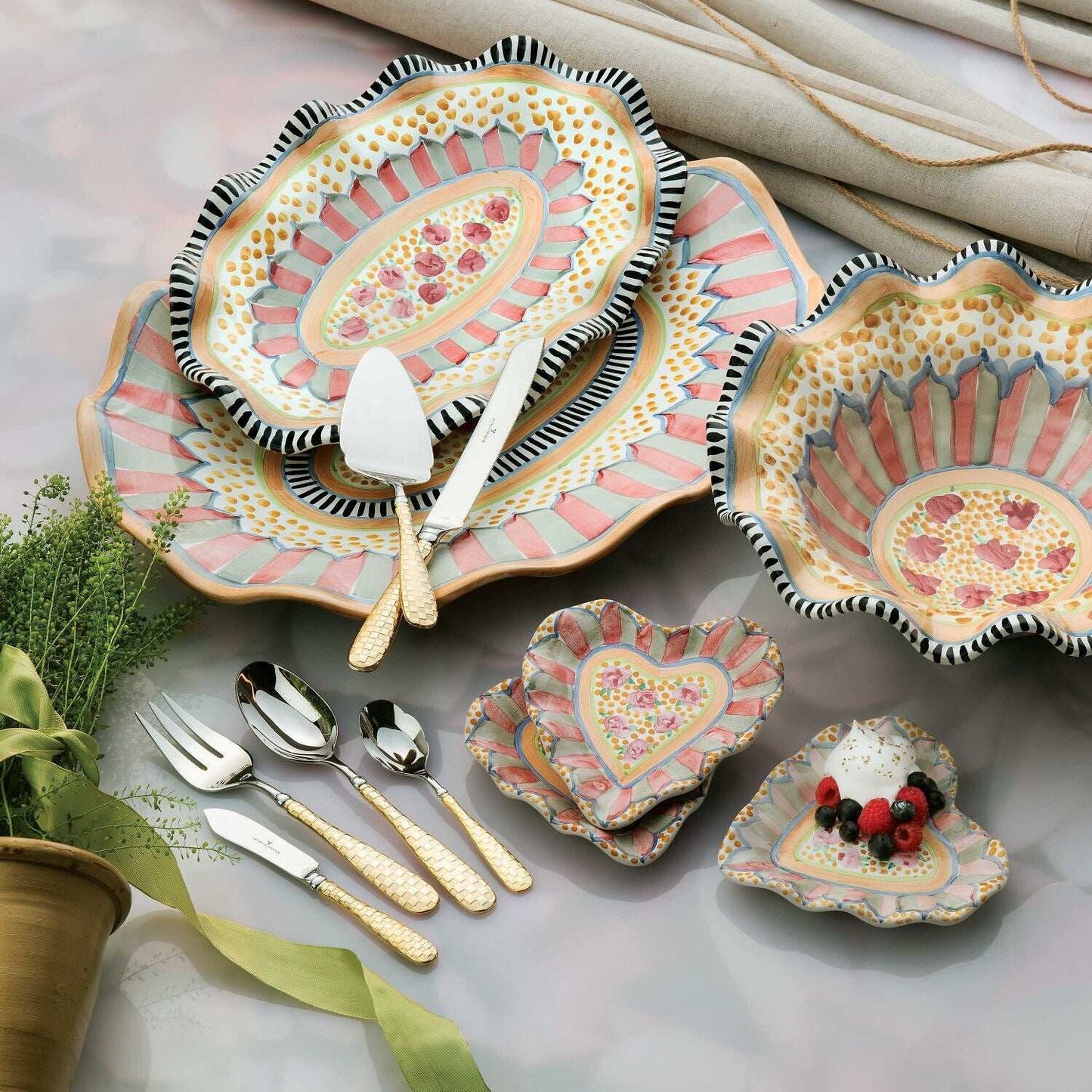 MacKenzie-Childs Gold Check Cake Serving Set
